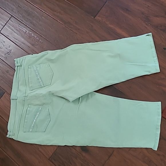 💥3for$12💥 Gloria Vanderbilt mint green Amanda jean Capris size 16 - Picture 2 of 13